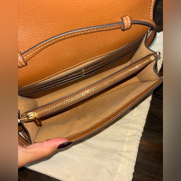 Like new - women’s Tory Burch miller leather crossbody walket - tigers eye - Picture 7 of 9